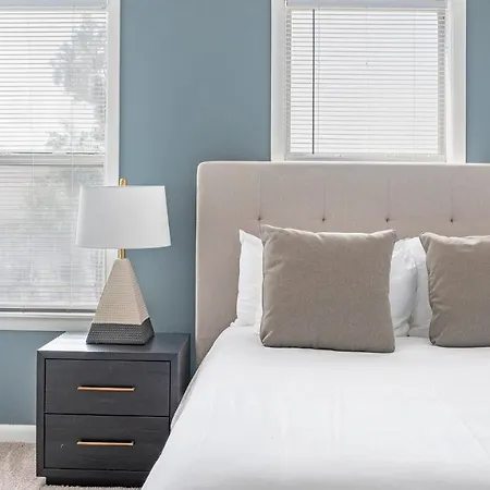 Apartment Modern In Prime Location Id8103x6 Nashville