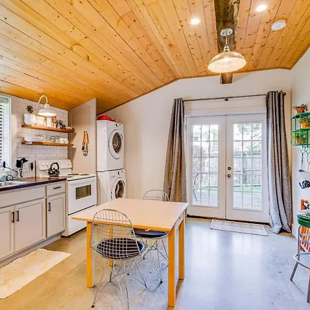 Holiday home Cozy & Carriage House East Nash *
