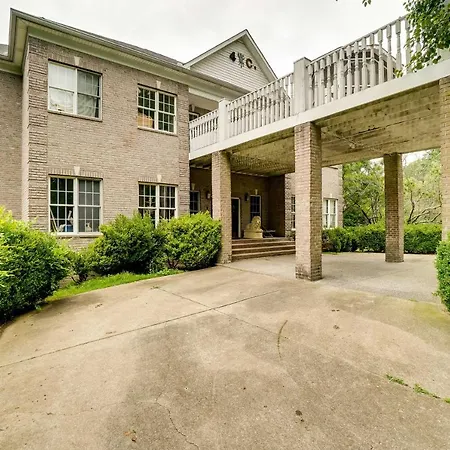 Pet-friendly Goodlettsville Apt With Shared Pool! Apartment *