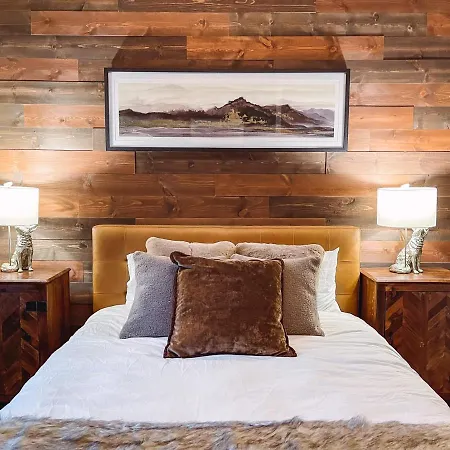 Cozy - 2 Miles To Broadway & Free Parking Holiday home *