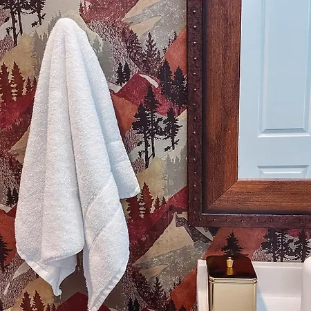 Cozy - 2 Miles To Broadway & Free Parking Holiday home