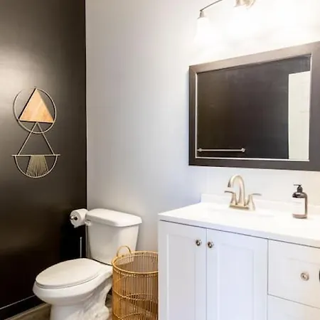 5 Points Retreat In East Walk To Restaurants Bars And Music Apartment Nashville