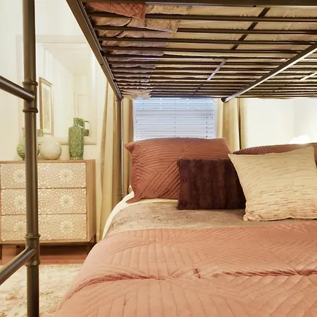 Holiday home Relax In Style Near The Heart Of Music Nashville