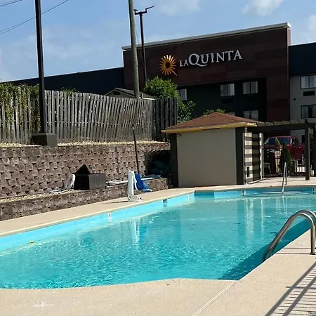 La Quinta By Wyndham Airport Hotel Nashville