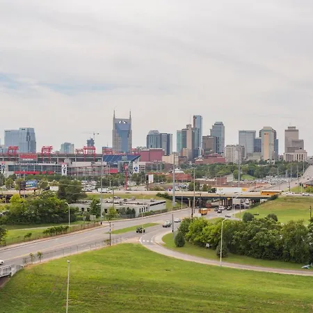 Holiday home Luxe Two Bedroom Penthouse With Skyline Views, Internet, Gym Nashville