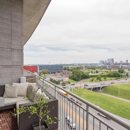 Holiday home Luxe Two Bedroom Penthouse With Skyline Views, Internet, Gym Nashville