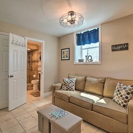 Holiday home W/ Seasonal Pool < 5 Mi To Dtwn! *