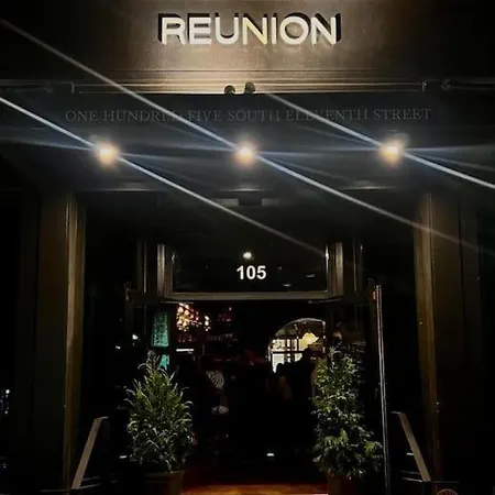 Reunion 101 -1.5 Mi To Broadway- Heart Of 5 Points Holiday home *
