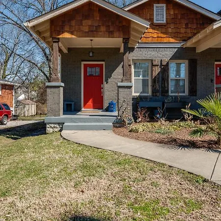 Southern Chic 10 Minutes From Downtown! *