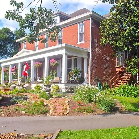 Holiday home 7000sf 11bed/3bth 3 Acres! 5 Minutes Downtown Nashville