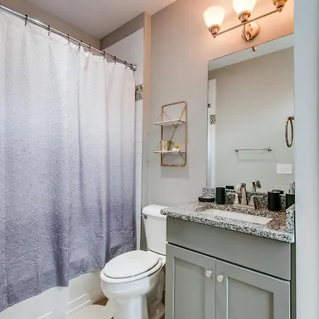 Close To The Gulch - Book Today
