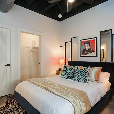 Apartment Rock & Roll Getaway Nashville