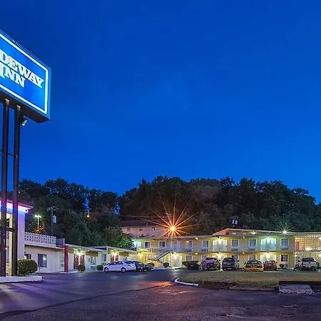 Rodeway Airport Hotel Nashville