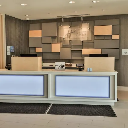 Express & - Metrocenter Downtown By Ihg 3*