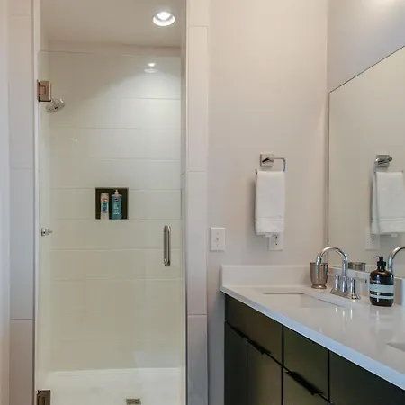 King & Queen 2 Homes - 24 Beds Views Nashville