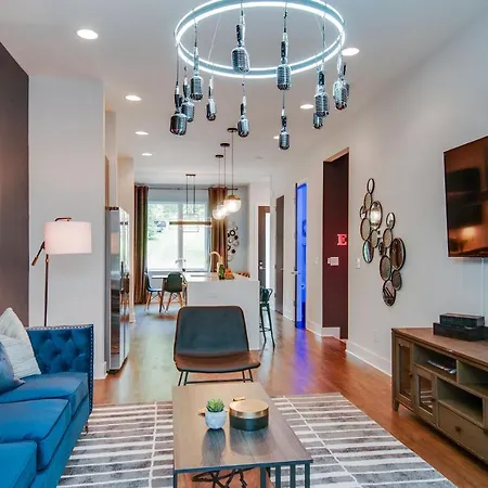 King & Queen 2 Homes - 24 Beds Views *