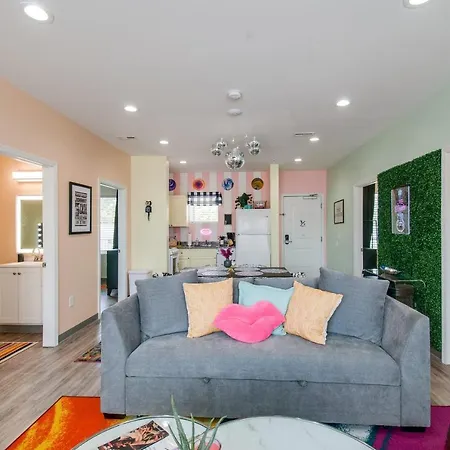Apartment New 4 Bedroom Apt Near Dt Walk To Restaurants Nashville