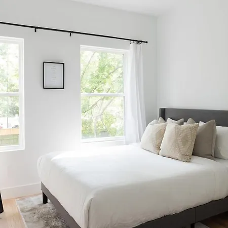 Modern Dt Luxury - Rooftop Views Holiday home