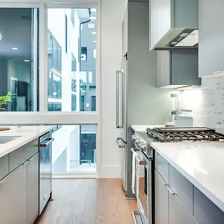 Holiday home Sky High Cowgirl Luxe 4br W Rooftopdeck Karaoke *