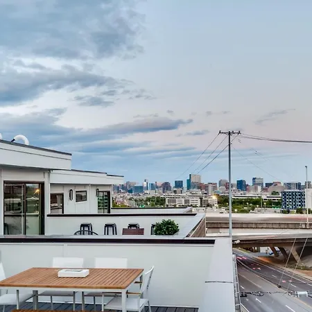 Sky High Cowgirl Luxe 4br W Rooftopdeck Karaoke