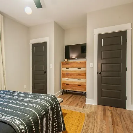 Johnnycashville 11 Beds - Close To Downtown *