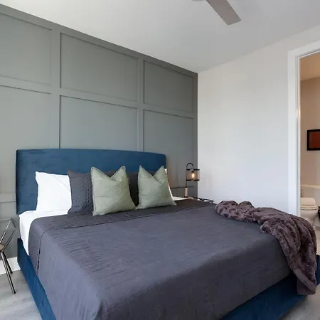Huge Space - 10 Beds - Rooftop W Views *