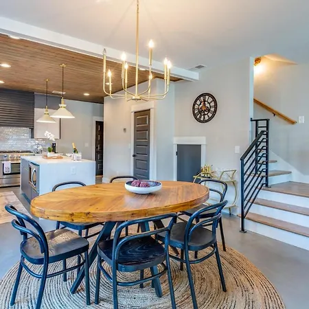 Holiday home Johnnycashville 11 Beds - Close To Downtown
