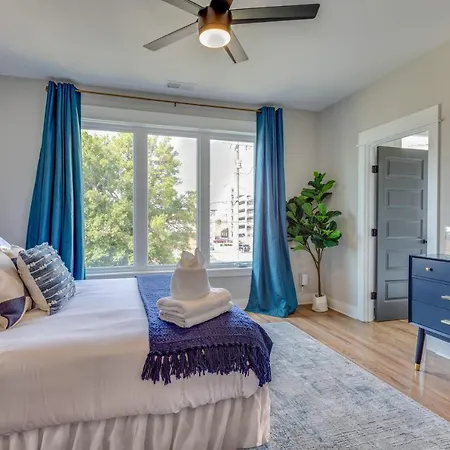 Holiday home Johnnycashville 11 Beds - Close To Downtown *