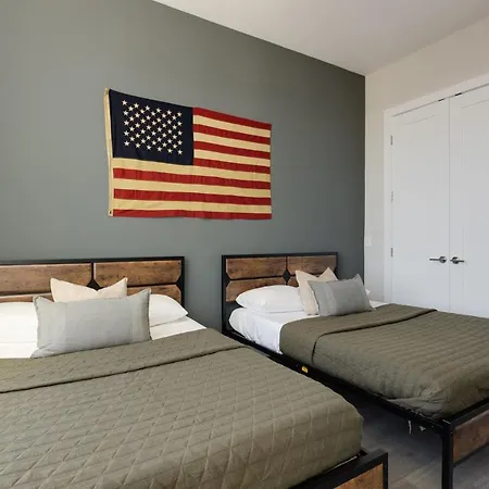 Huge Space - 10 Beds - Rooftop W Views * Nashville