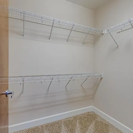 Historic Edgefield 2bd 2ba Loft Holiday home