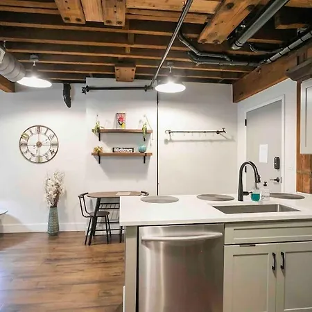 Apartment Lux Haven: Unforgettable Getaway In Historic Elegance *