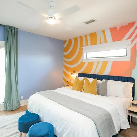 Prime Walkable Location 5 Kings And 1 Queen Bed Nashville