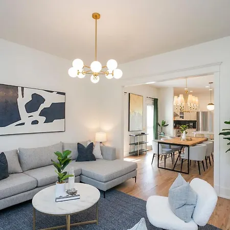 Prime Walkable Location 5 Kings And 1 Queen Bed Nashville