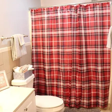 Apartment Log Close To Percy Preist *