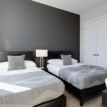 Huge Roofdeck W Views - 9 Beds
