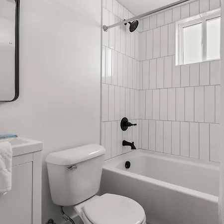 Holiday home Kensington 2102-08