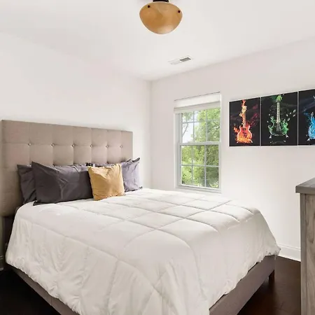 The Plain Door Holiday home Nashville