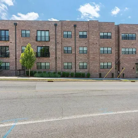 Chic And Cozy Designer 3 Miles To Downtown