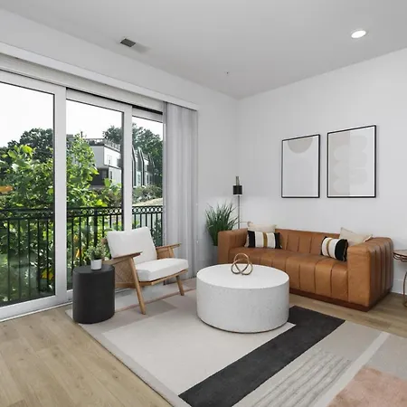 Trendy Spacious Condo, Walk To Coffee And Restaurants * Nashville