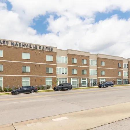 Chic East Nash - Walk To Restaurants Bars And Music Apartment *