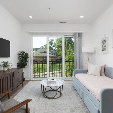Modern East 3 Miles To Downtown *