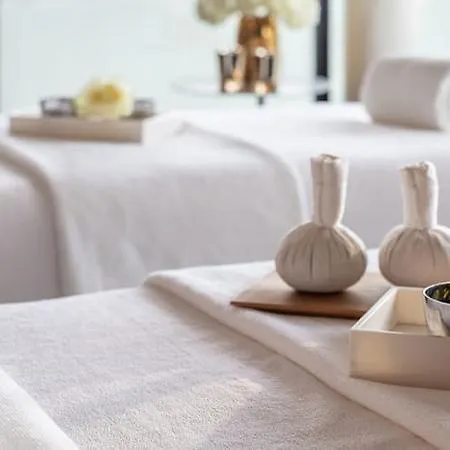 Four Seasons Hotel