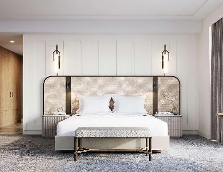 Conrad 5*