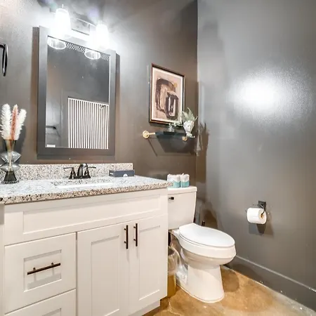 Modern ~ 5 Mi To Downtown! * Nashville