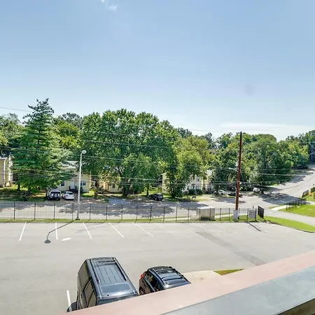 Modern ~ 5 Mi To Downtown! Apartment