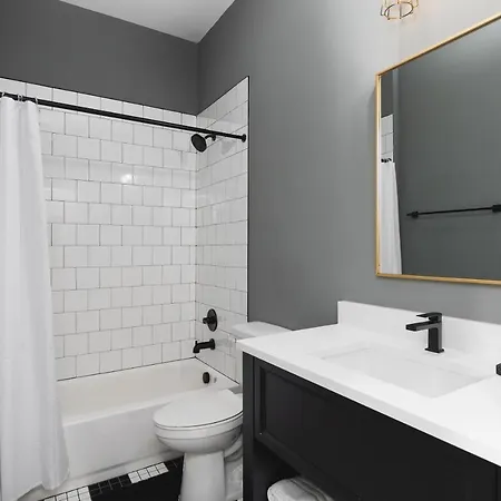 Apartment Near Downtown Broadway & Stadium - Free Parking Nashville