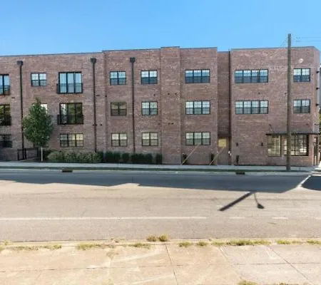 Near Downtown Broadway & Stadium - Free Parking *