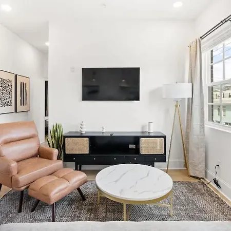Near Downtown Broadway & Stadium - Free Parking *