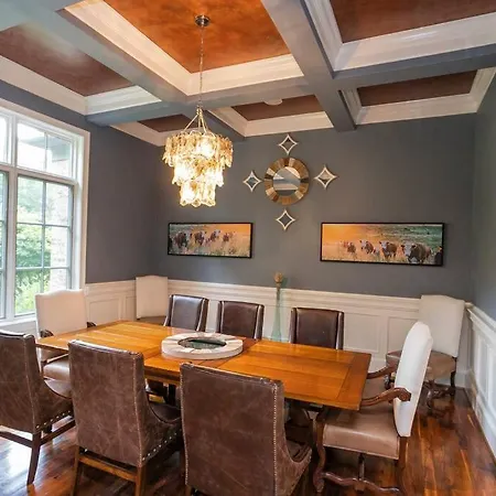 Holiday home Supreme Luxury For Discerning Tastes