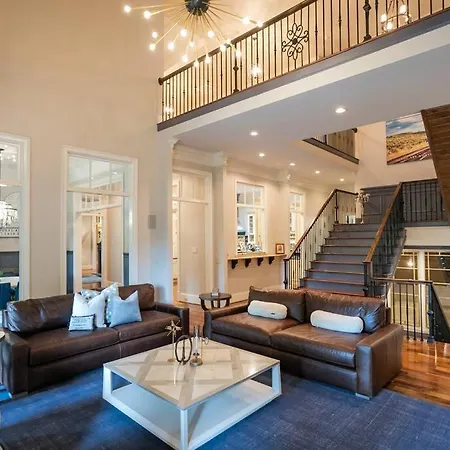 Supreme Luxury For Discerning Tastes Holiday home